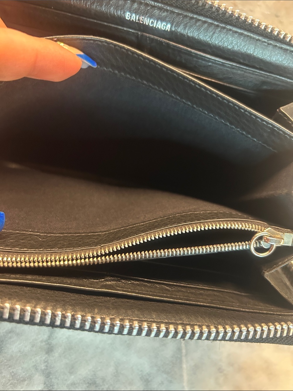 Balenciaga Black Leather Zip-Around Wallet with Envelope Flap - Picture 12 of 15